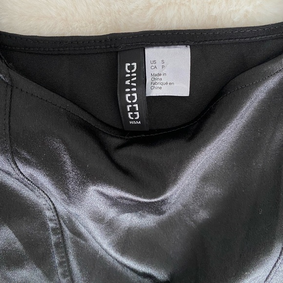 H&M Long Sleeve Corset Crop Top - Picture 2 of 2
